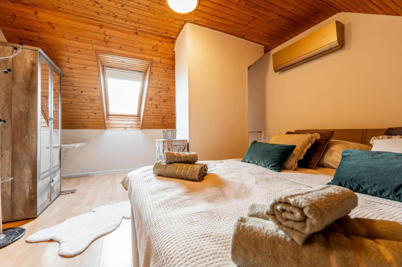 Apartman Mezonet Na Namesti Košice Esterno foto