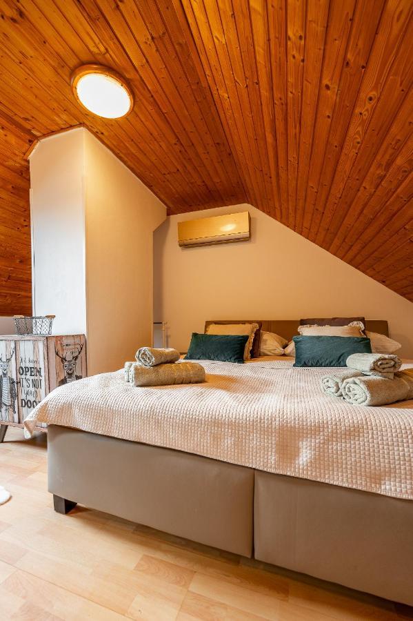 Apartman Mezonet Na Namesti Košice Esterno foto